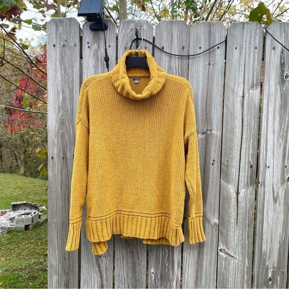 Aerie Mustard Yellow Chunky Knit Turtleneck Sweater Pullover XS